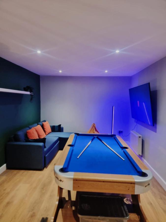 Villa House Of Kaima - 6 Bed Detached à Dewsbury Extérieur photo