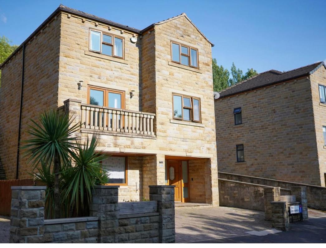 Villa House Of Kaima - 6 Bed Detached à Dewsbury Extérieur photo